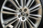 Jaguar XJ 2012 года (UK)